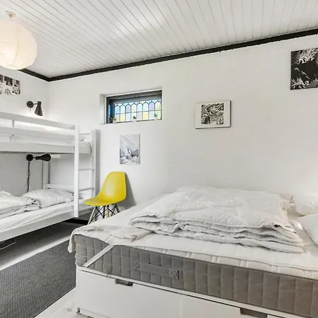 Feriehus 5 Bedroom Amazing In