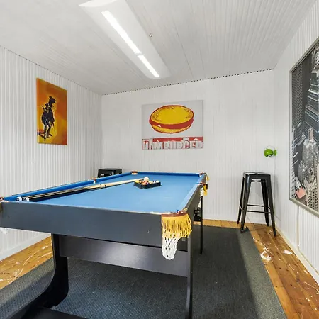 بيت للعطل 5 Bedroom Amazing In *