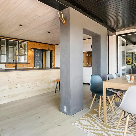 5 Bedroom Amazing In 度假居